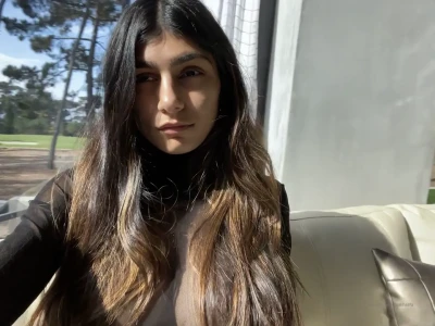 miakhalifa - Smack my tits up