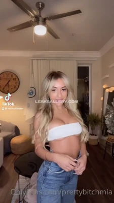 prettybitchmia - I’m sorry my mirror is dirty 🙈