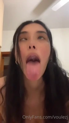voulezj - Heey honey i am willing for the naughty games tonight 😛🥰😈