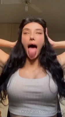 voulezj - Me begging for your cum on my face and mouth ;) 👅