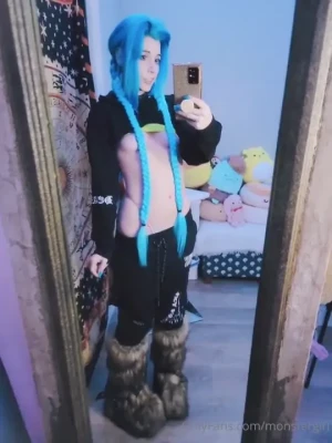 monstergirl - I’m working on a split screen video for y’all next. I’m going