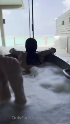 oliviapw - all that’s missing is you inside of me 🤍🥰