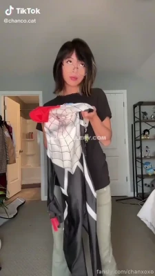 chanxoxos - I bet you can’t beat me in a 1v1! ⚔️