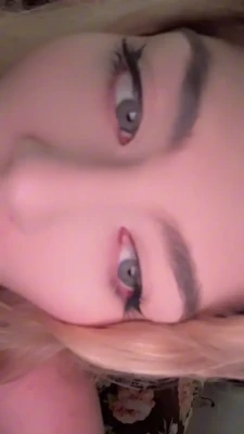 linneas_feet - I am still stuck in Fallout76. I literally can't stop playing this