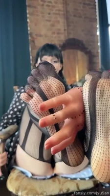 jyusan - Did you see my post on IG? The buttons on this shirt didn't last long