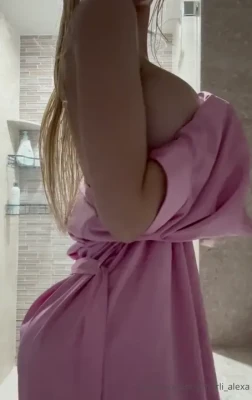 marlialexa - Worship da belly 😁