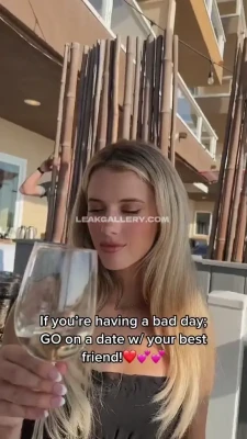 marlialexa - out and about, showing cleavage, getting honked at x0x0x part 1