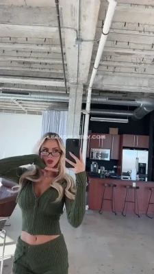 marlialexa - Like all of my posts for a FREE dick rate 🥰🎁