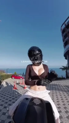 fraaoula - Put your head on my lap?