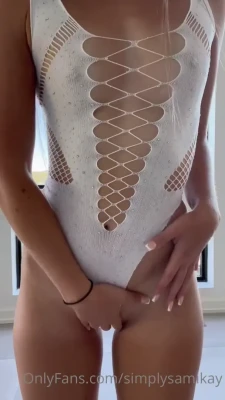 demirose - TikTok be real weird lately…  Let me know if you like silly sexy