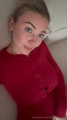 demirose - Making off for bday photoshoot 😍