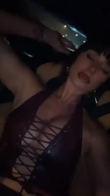 yesjulz - زب واحد ما بيكفيني بدي مص زبين مص