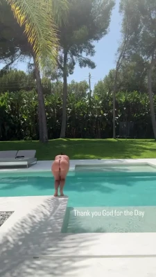 yesjulz - Pretending my finger is your perfect cock.