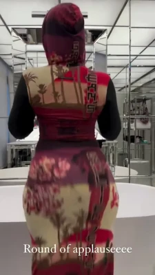 yesjulz - Mrs Claus wants to fuck 👀