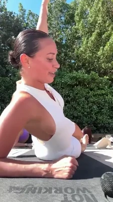 yesjulz - Suck my toes or eat my ass?