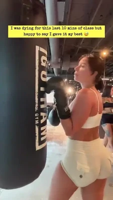 yesjulz - Spank me!