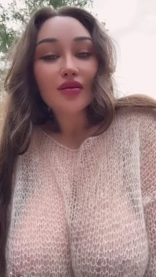 louisakhovanski - 10 min squirt show from two nights ago, anyone ? 😈