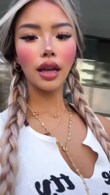 phoeyuibe - I’m so horny for multiple cocks…