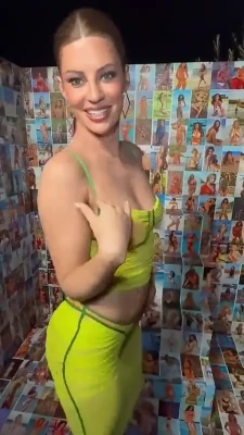 hannahstocking - New jerkoff cumshot vid with the tuxedo that I used in the violin