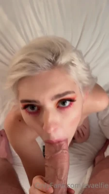 evaelfie - I want to take this dress off, would you help me? ❤️