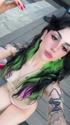lilbatty - cheeky little tit