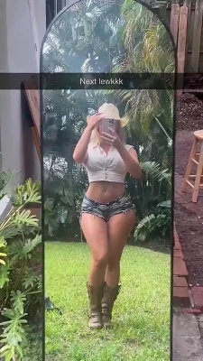 cultureburns - Subscribe @ssarahttaylor for free today only 😍This innocent cutie