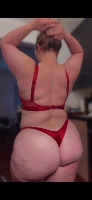 ellanabryan - i got horny when i had company over, had to go into the bathroom and
