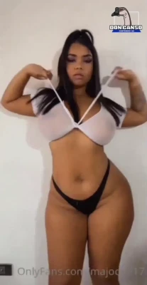 majodoll17 - I think you can clearly see where my kitty is?😍😍