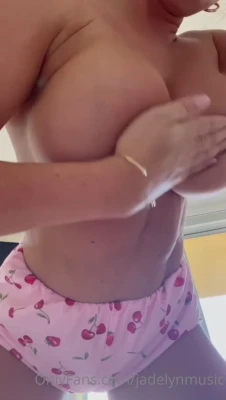 jadelynmusic - 🎮🎮 Gamer Girl 🎮🎮 Come play with me