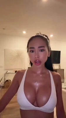 jasminebabbyy - Squishy babe xoxox
