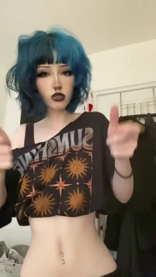 kay - what would you like to do with me in the shower?💦💞