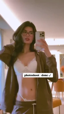 yael1c - They'd look better covered in your cum I think... Do you agree?