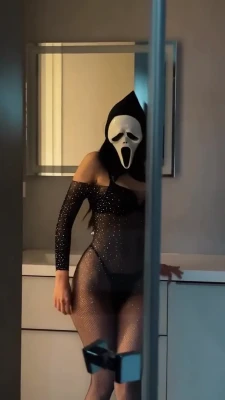 yael1c - Don’t I look cute covered in cum?