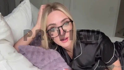 kellicarter - Let me introduce you onlyfans newbie i met in mexico . Ex hockey
