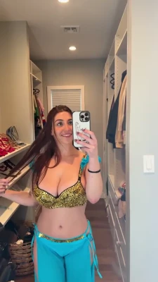 meganmccarthy - Who wants to come teach me a lesson?😘