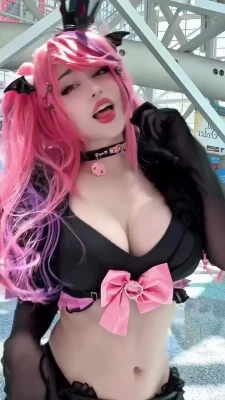 pinkchyu - Another clip this evening for you obsessed boys.   I Snap, You Drink