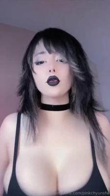pinkchyu - Do you like seeing me handle two cocks? 🖤 part 1