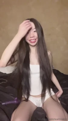 realmiakim - I will be making video calls in 1h