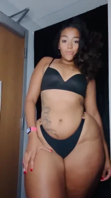 kendall - I made a wet t-shirt video for you 😘