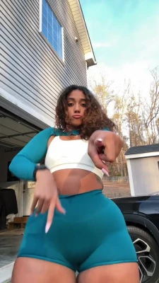 kendall - My first time on SPA completely NAKED 💦🔥 First I am in the
