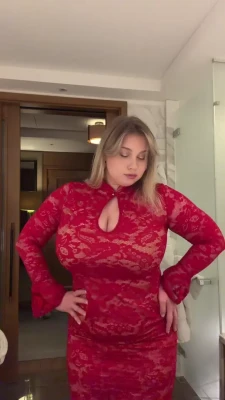 missparaskeva - tip $5 for some showering videos 😘