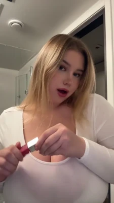 missparaskeva - Am I the perfect height for you?   4’11 :p