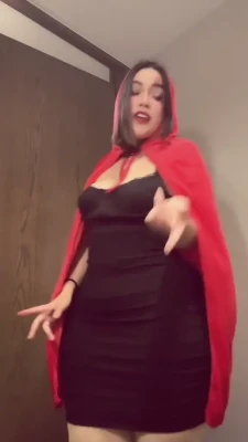 valeriaifit - I just have one simple question- smash or pass?