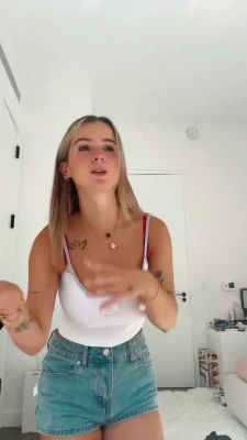 kaitkrems - Taking off my lingerie, hope you enjoy 😊