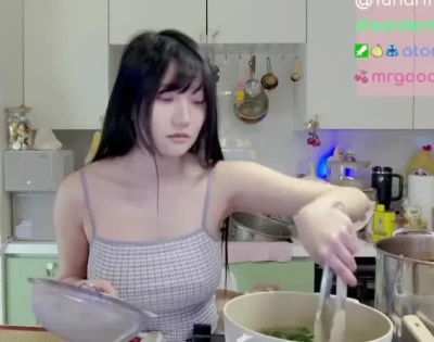 mariashai - Eat me please? 🥹