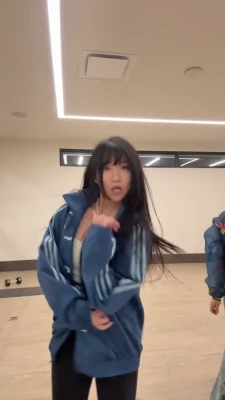 mariashai - Let me flex it back and forth for you