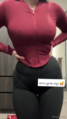 heyimbee - thick thighs😏
