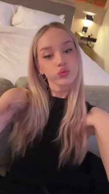veronica - Pretending my bed ya face👅