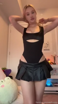 veronica - Would you lift up my dress?🙈