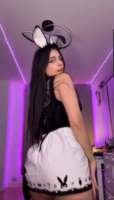 iaras2 - Don't you want me to take it off for you?